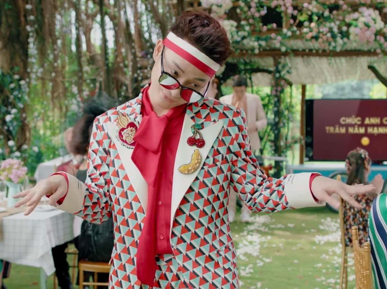 Truc Nhan ngoai doi co an mac loe loet nhu trong MV 'Sang mat chua'? hinh anh