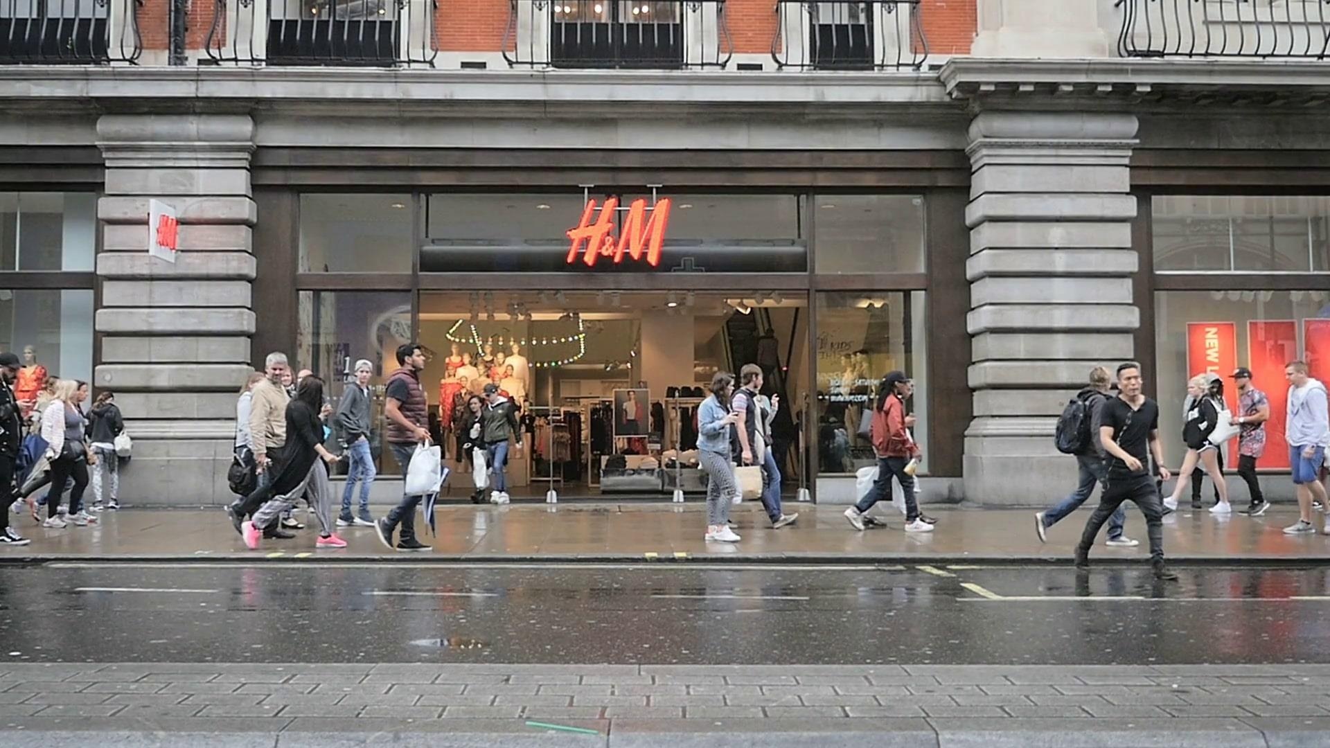 Zara và H&M đóng cửa hàng ảnh 1 Zara va H&M dong cua hang anh 1