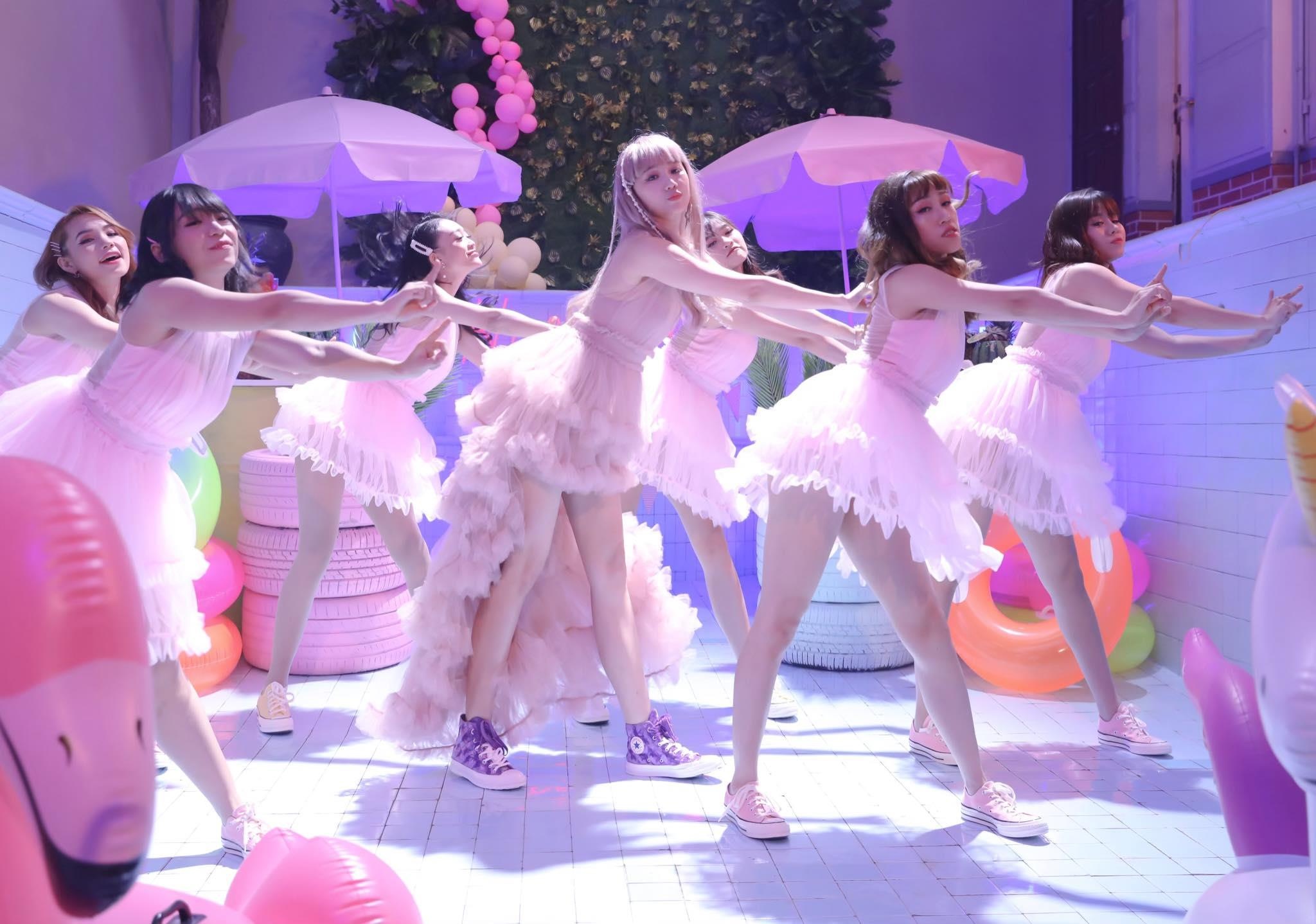 thời trang hari won trong mv mới ảnh 3 thoi trang hari won trong mv moi anh 3