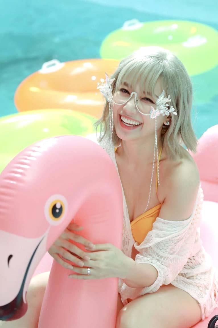 thời trang hari won trong mv mới ảnh 4 thoi trang hari won trong mv moi anh 4