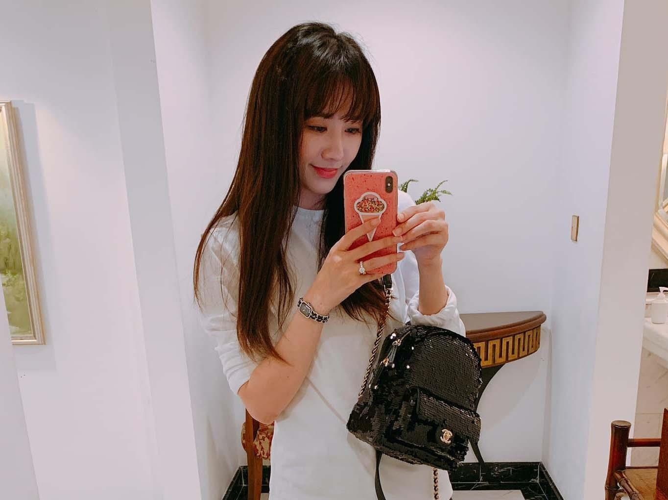 Hari Won mac dep hon, xach tui tram trieu dong sau khi cuoi Tran Thanh hinh anh