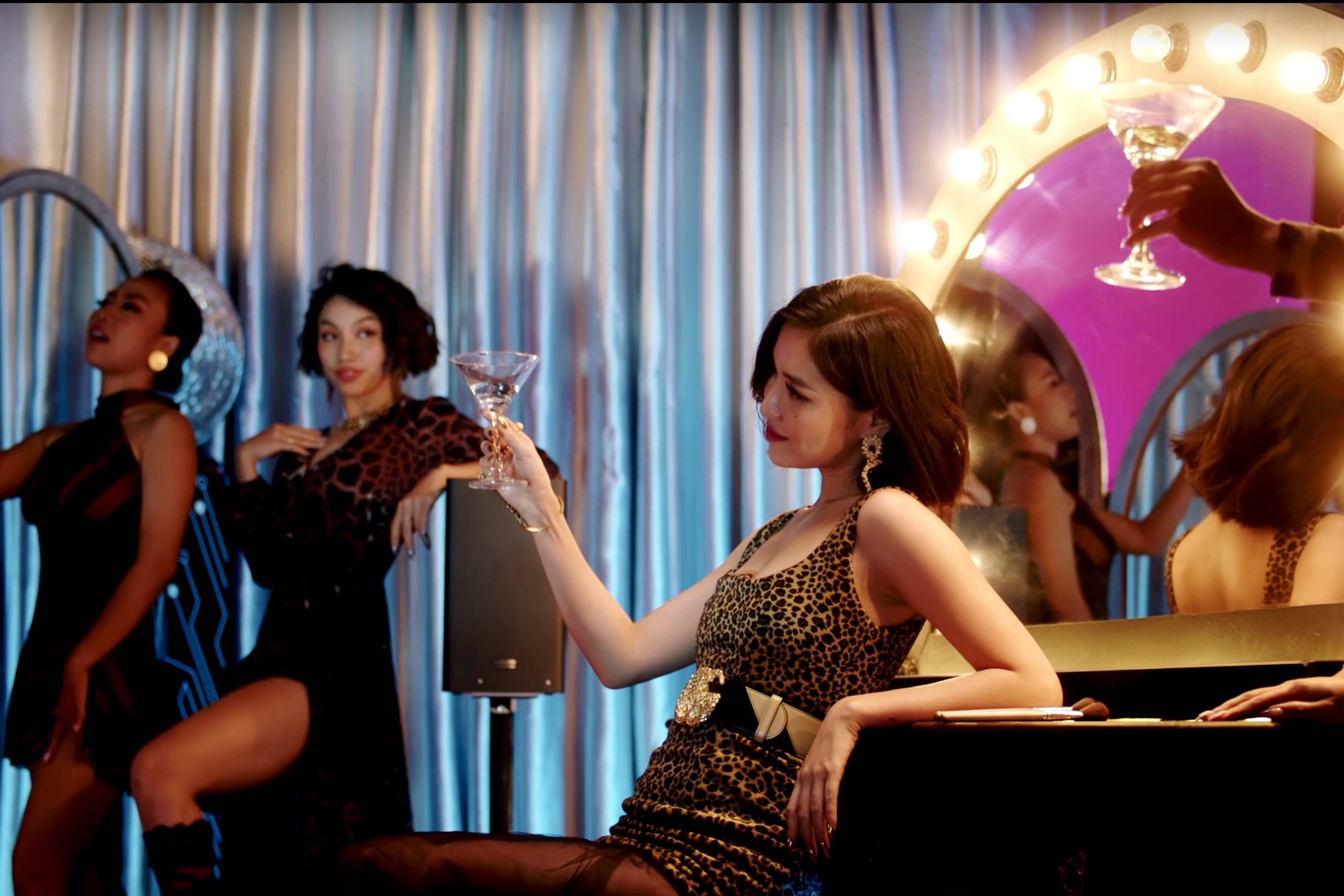 Bich Phuong di du dua di anh 7