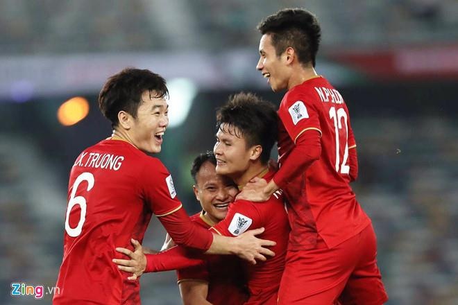 Bao Trung Quoc,  cau thu Viet Nam,  xuat ngoai anh 1