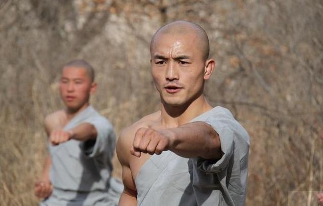 Nhat Long,  cuoc song vuong gia anh 1