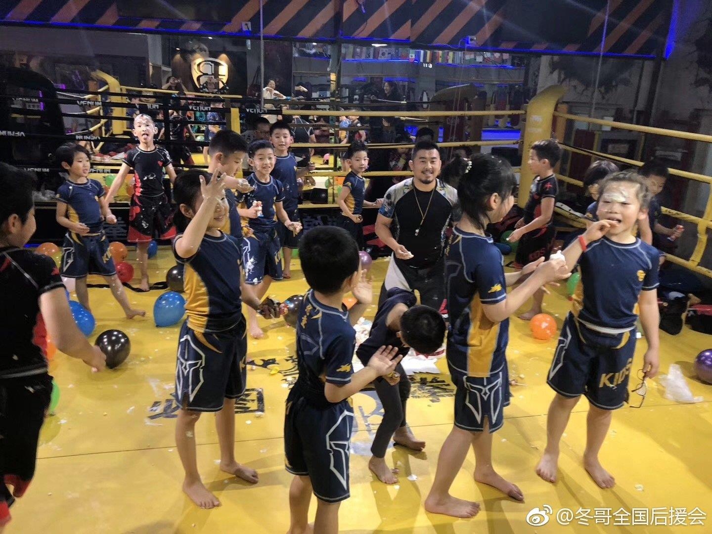 Tu Hieu Dong,  lo vo MMA anh 6