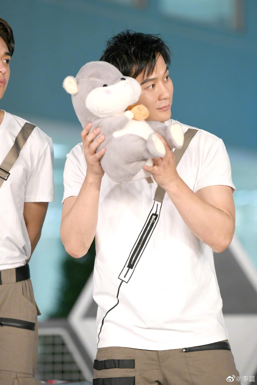 Lý Thần, Lý Thần quảng cáo ảnh 1 Ly Than, Ly Than quang cao anh 1