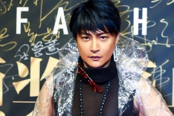 ‘Nhi Thai’ Tran Chi Bang xuat hien voi doi giay cao 20 cm hinh anh