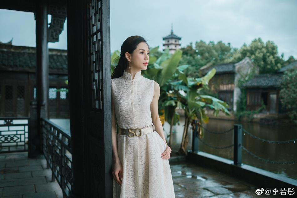 Ly Nhuoc Dong,  nhan sac cua Ly Nhuoc Dong anh 5