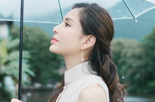 'Tieu Long Nu' Ly Nhuoc Dong tre dep o tuoi 46 hinh anh