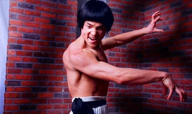 Phi Long,  truyen nhan Ly Tieu Long anh 2