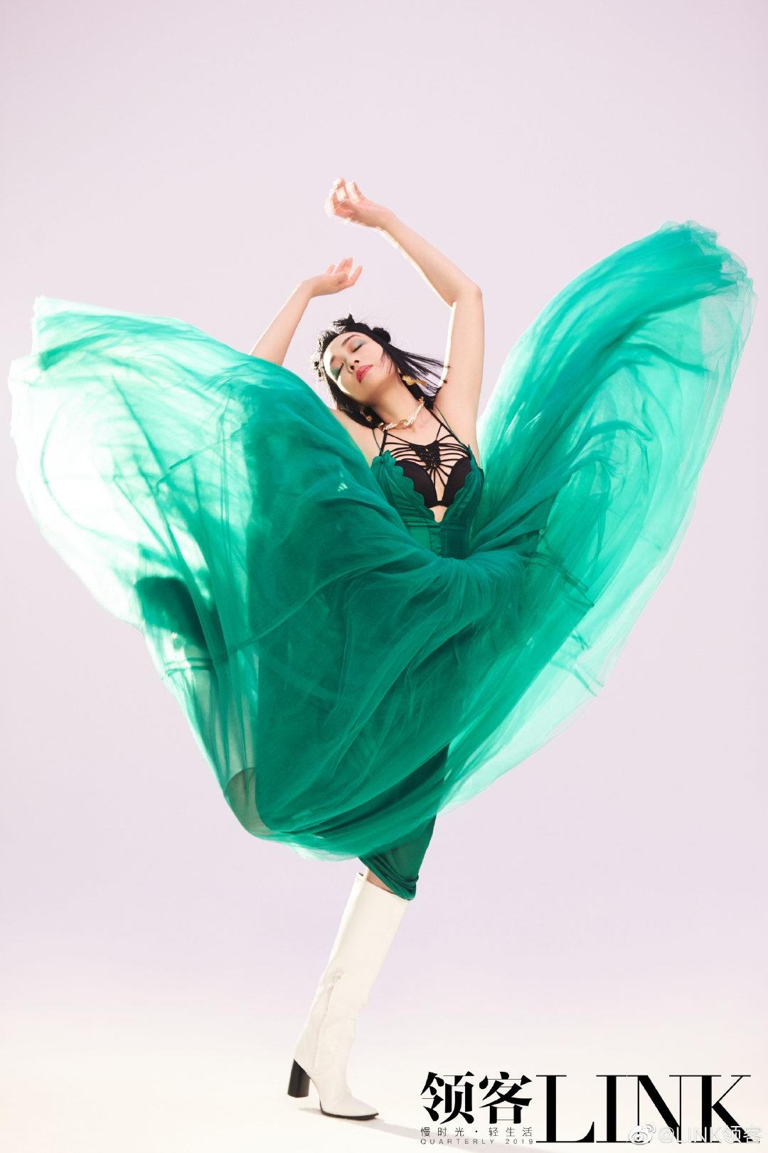 Chung Le De tinh tu ben chong tre anh 6