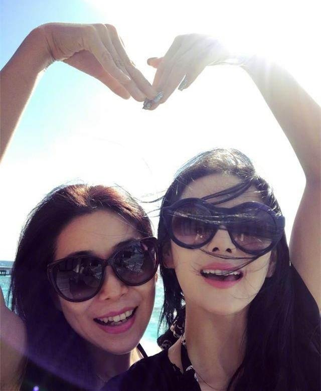 Nhung cap me con xinh dep trong showbiz Hoa ngu anh 2