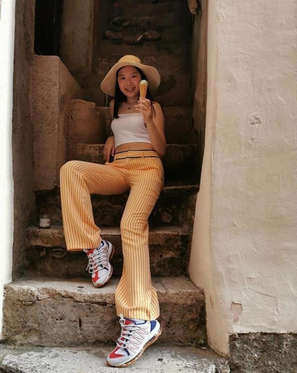 con gai Chan Tu Dan anh 2