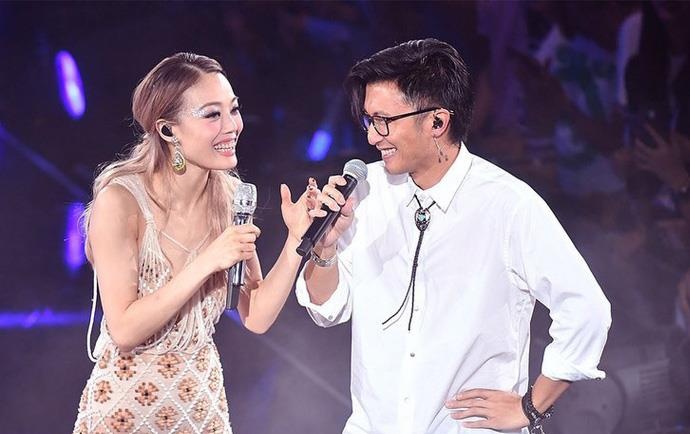 Ta Dinh Phong cuoi tru khi duoc hoi ve chuyen yeu Vuong Phi hinh anh