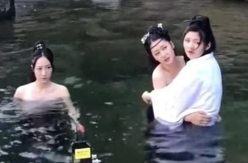 Canh tui nhuc cua dien vien quan chung o Trung Quoc hinh anh