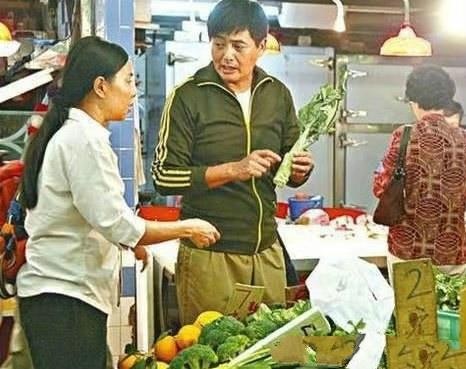 So huu 700 trieu USD, vo chong Chau Nhuan Phat song tiet kiem the nao? hinh anh