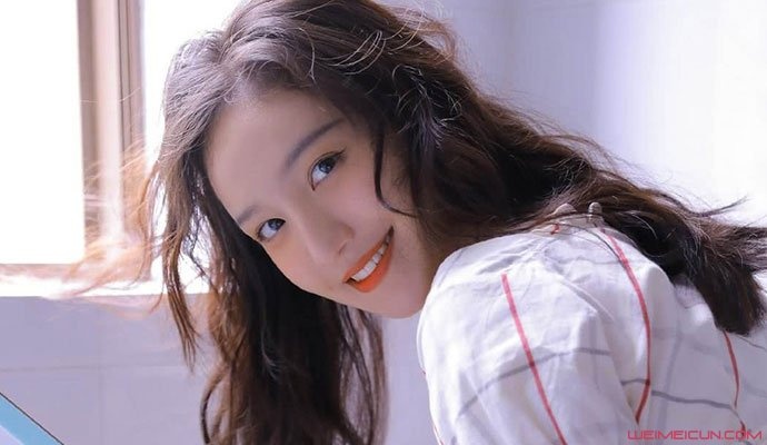 Sao nu 9X vao tu vi lang ma canh sat va gay roi o nha ga hinh anh