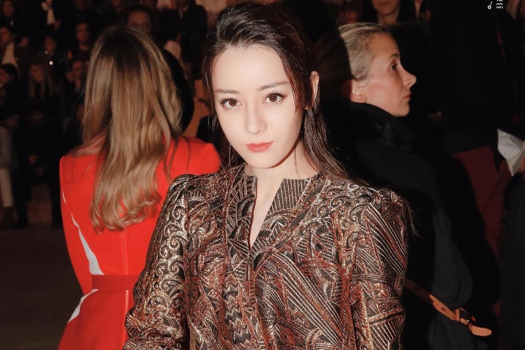 Dich Le Nhiet Ba anh 1