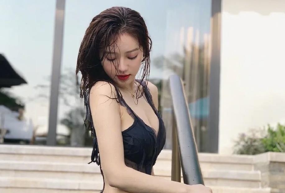 Ve goi cam cua chan dai Trung Quoc duoc so sanh voi hoa hau hinh anh