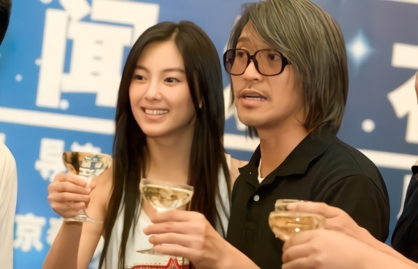 Nhung cuoc hoi ngo cua sao Hoa ngu anh 5