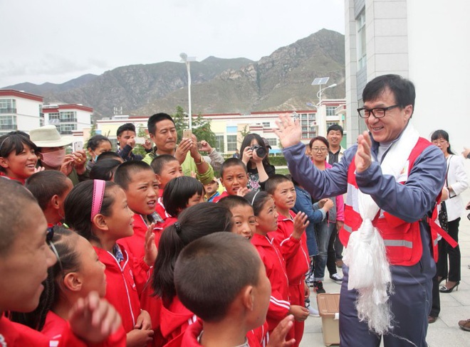 Thành Long ảnh 4 Thanh Long anh 4