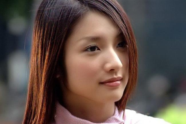 Hua Vy Luan - giai nhan tai hoa, doan menh cua Dai Loan hinh anh