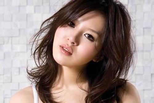 Nguoi dep Dai Loan mat trang khi chi 7.000 USD mua vai? hinh anh