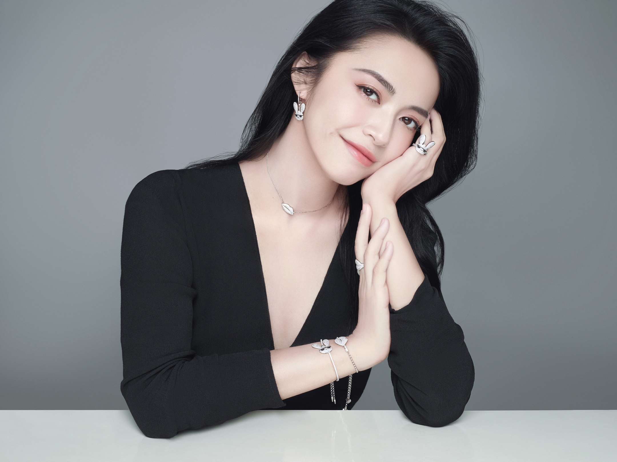 Sao vuong tin giat bo,  cuop chong anh 12