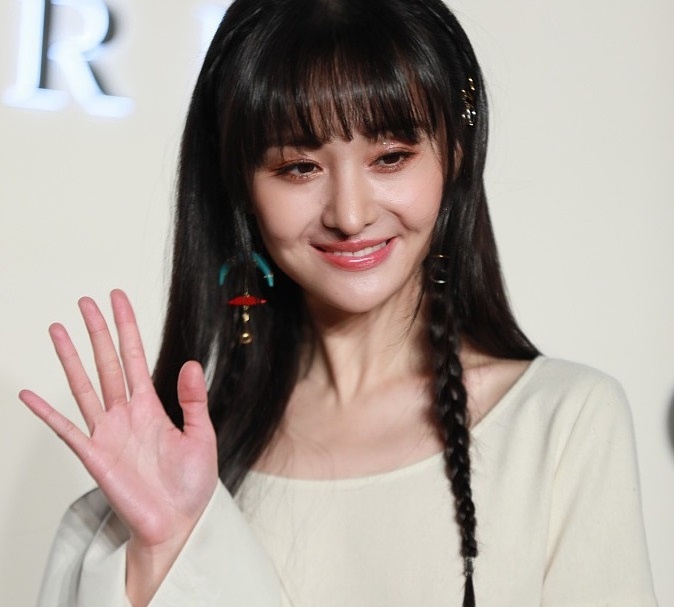 Nhan sac Trinh Sang anh 1