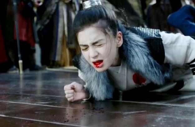 Sao nu dien canh bi thuong anh 7