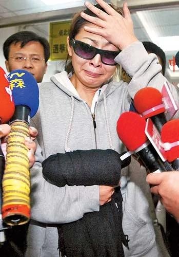 Sao hoa ngu lai xe sau khi uong ruou anh 8