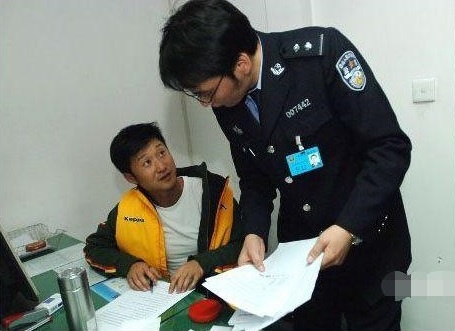 Ngo Kinh va cac ngoi sao Hoa ngu dinh be boi say ruou lai xe hinh anh