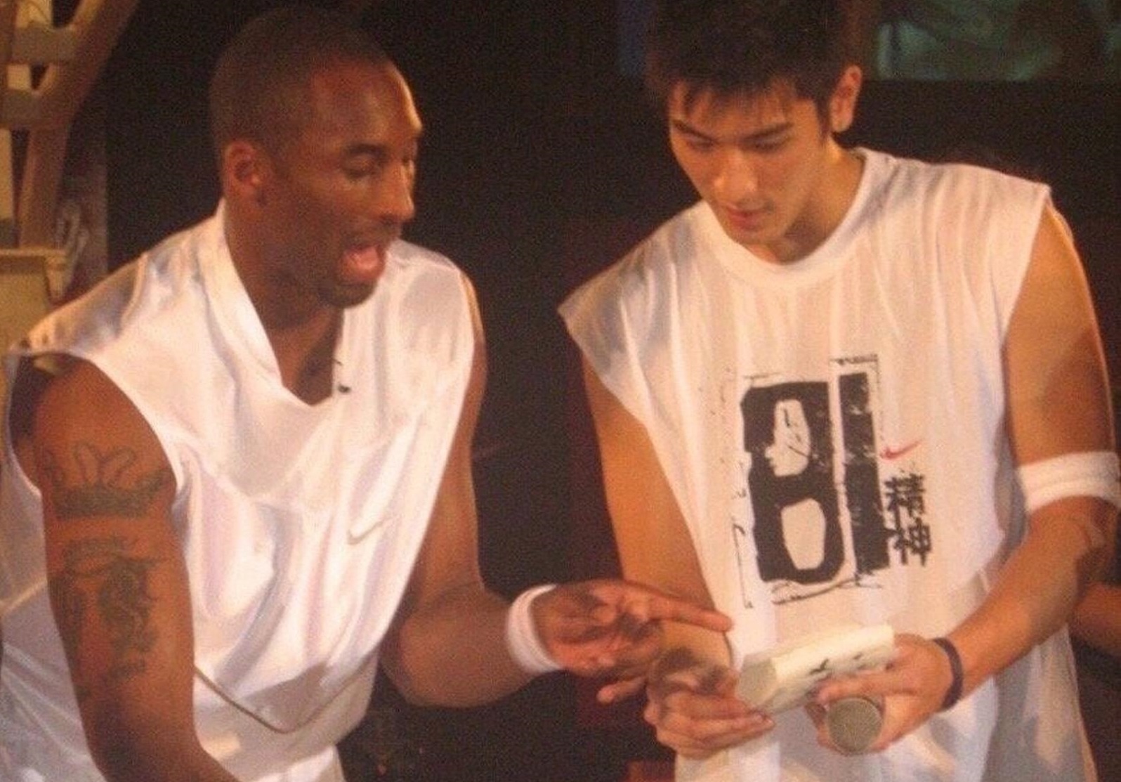 Anh cu cua Kobe Bryant va tai tu qua co Cao Di Tuong gay xot xa hinh anh