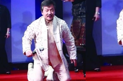 100 nghe si cui dau: 'Cam on cac thien than ao trang, Vu Han co len' hinh anh