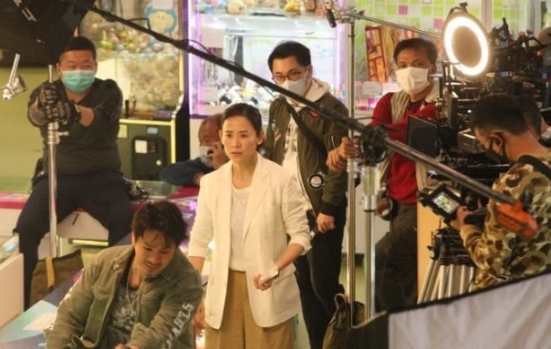 Tuyen Huyen, Tran Hao quay phim trong su bat luc giua dich Covid-19 hinh anh