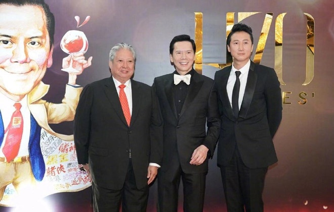 Huong Hoa Cuong,  Hong Kim Bao anh 4