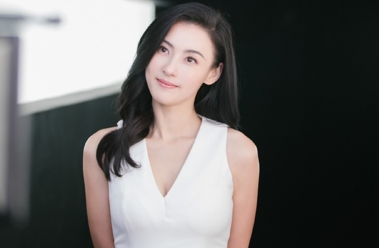 Sac voc tuoi 40 cua Truong Ba Chi hinh anh