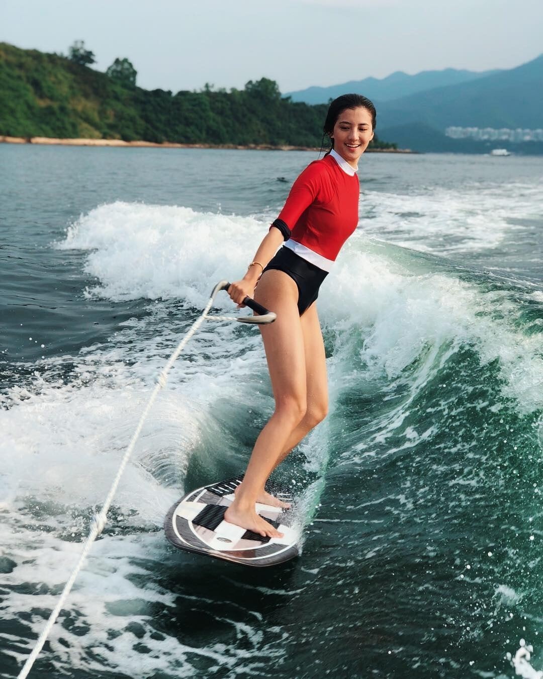 Ngo Thien Ngu bikini anh 8