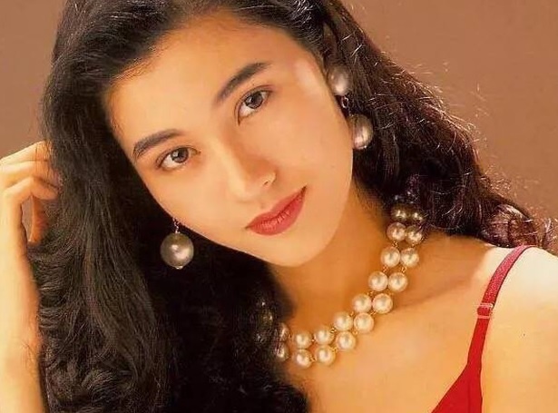 Bieu tuong nhan sac doi dau Hong Kong gio ra sao? hinh anh