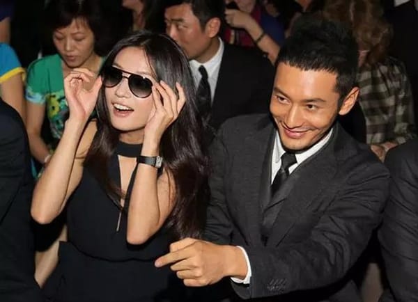 Tinh ban hang thap ky cua cac cap nghe si quyen luc Trung Quoc hinh anh