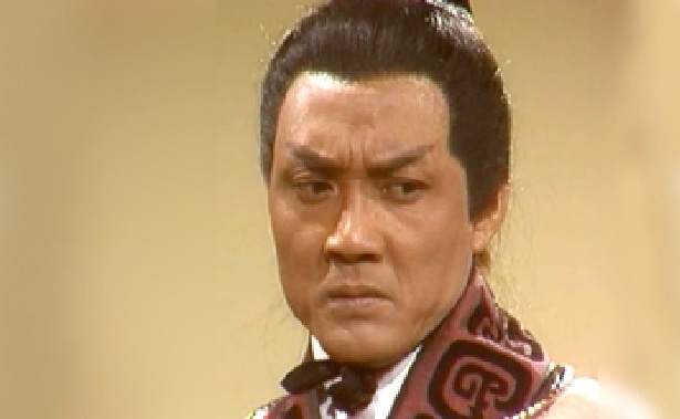 Nam dien vien 'Tan Bao Thanh Thien' qua doi hinh anh