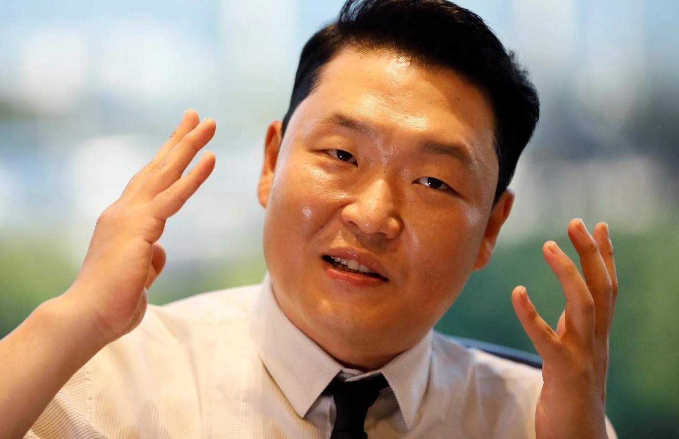 Cha vo PSY la co van cua giao phai Tan Thien Dia? hinh anh