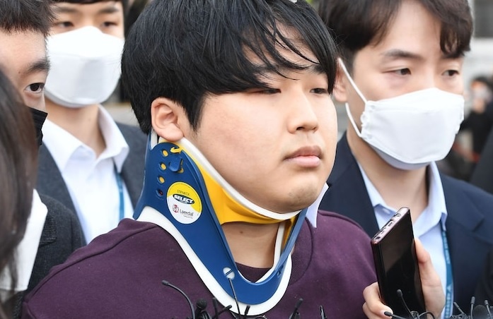 Loat tinh tiet rung dong du luan cua ke cam dau 'phong chat tinh duc' hinh anh