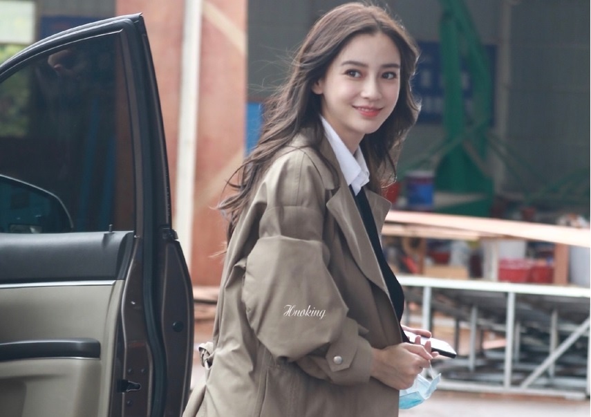 Angelababy duoc khen dep hon sau tang can hinh anh