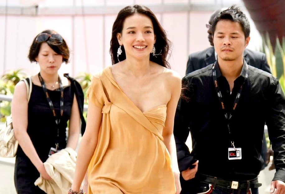 Anh Thu Ky gay chu y tro lai nho mot cau rap hinh anh