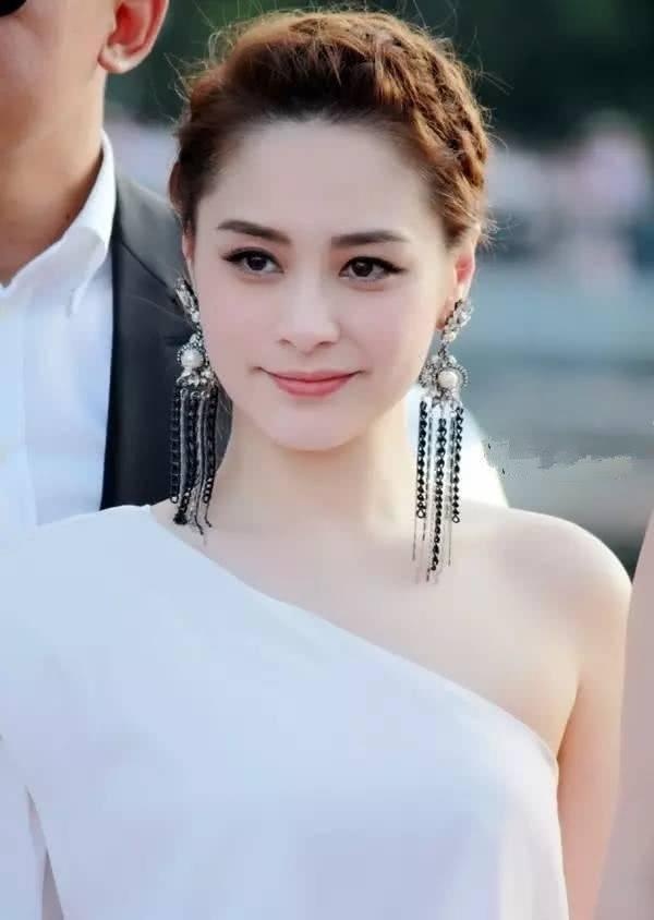 Showbiz Hoa ngu anh 4