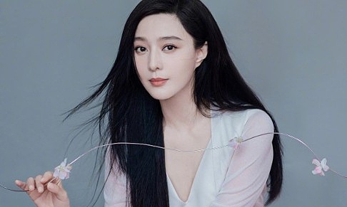 Pham Bang Bang song chat vat sau khi bi dong bang cong viec hinh anh