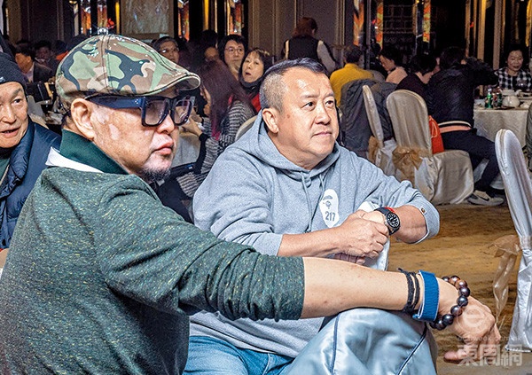 Trinh Y Kien chay vay giup dao dien 'Lan Que Phuong' chua ung thu hinh anh