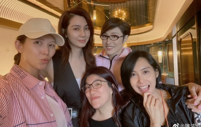 4 my nhan hang dau Hong Kong hoi ngo hinh anh