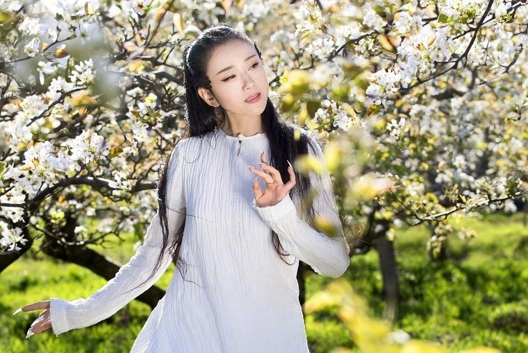 Sao nu 'Anh hung xa dieu' bi miet thi vi khong the sinh con hinh anh